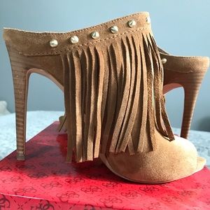GUESS Fringe Heels